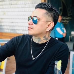 Meet your Posher, Cj